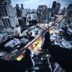 Filmset des Projekts 'Mut' mit neuem Produktionsteam und überarbeiteter Ausrichtung, bereit für den Neustart