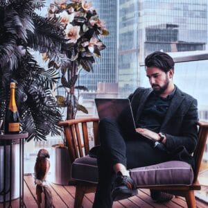 cocamo 3 Ungarische Flagge und Geschäftsgebäude, symbolisieren Firmengründung und Steuervorteile in Ungarn