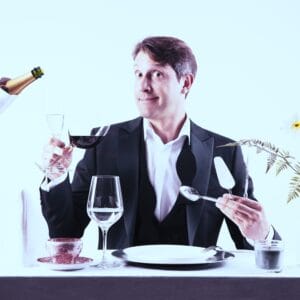 cocamo 1 Danny Morgenstern - Experte für James Bond, Knigge und Thriller-Literatur inspiriert mit seiner Vielseitigkeit