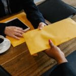 MAES & JACOBS Experten beraten GmbH-Geschäftsführer zur Rettung des Unternehmens aus der Insolvenzgefahr