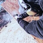 Taktisches Schießtraining in Polen: Teilnehmer üben an Zielscheiben mit Ausbildern zur Verbesserung der Schießfähigkeiten