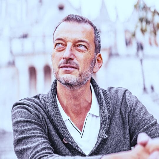 cocamo 7 Norbert Peter verwendet die inklusive Anrede 'Herr und Dame' für eine geschlechtergerechte Kommunikation